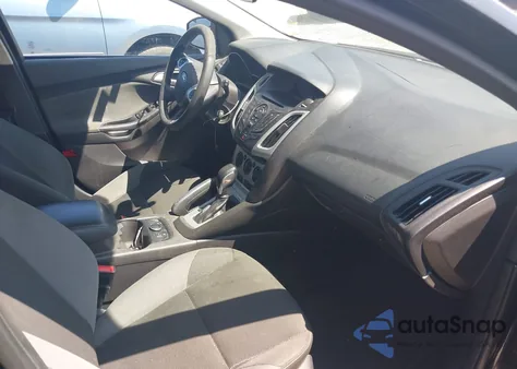 2014 Ford Focus Se z USA, uszkodzony, nr VIN 1FADP3K25EL107554